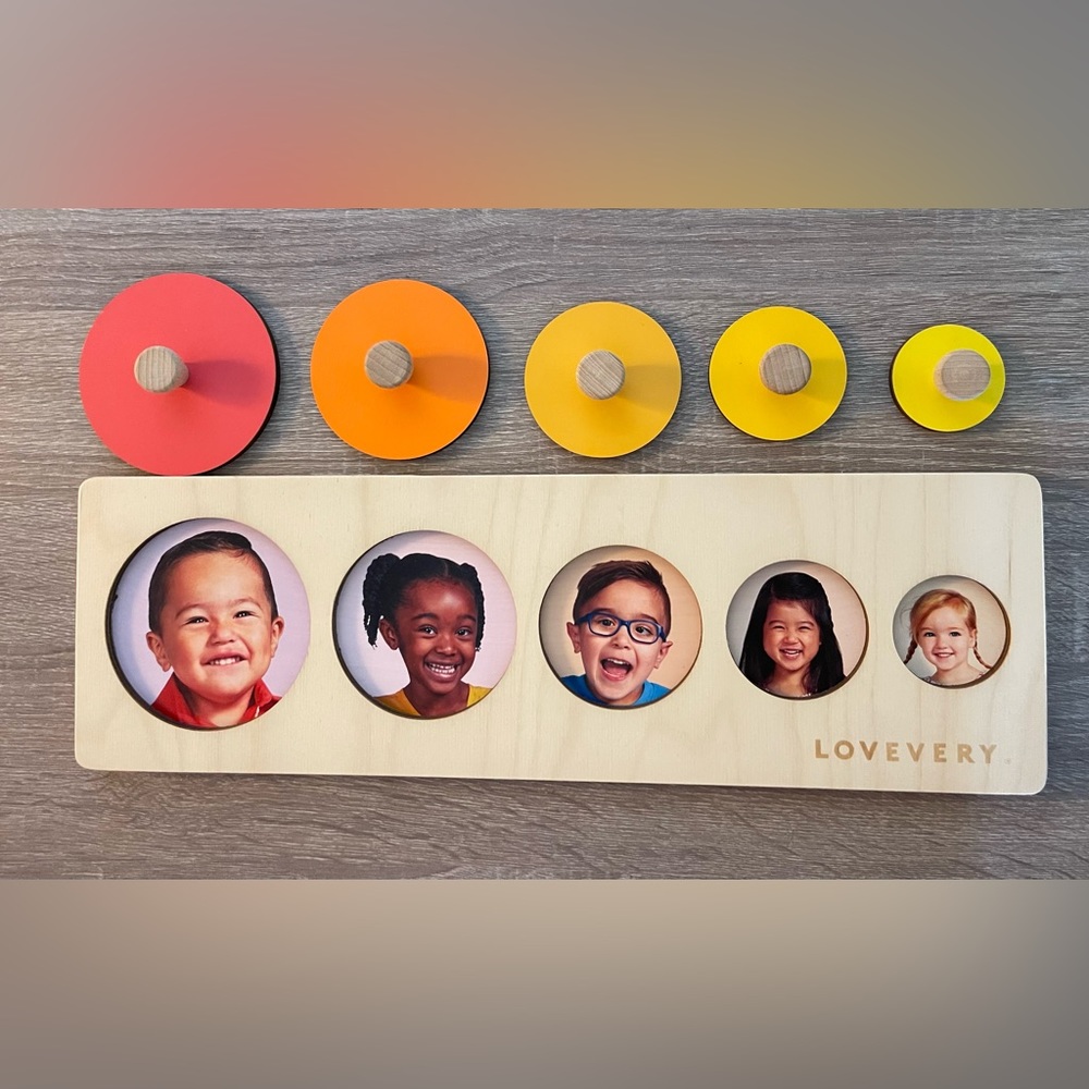 LOVEVERY circle of friends puzzle